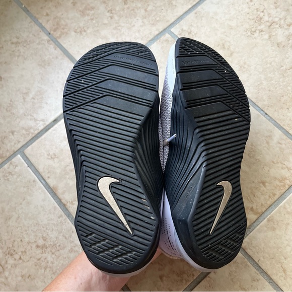 Nike women’s lilac MetCon athletic lace up training shoes size 9 - Picture 8 of 8